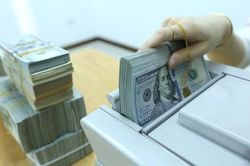 Tỷ giá hôm nay (3/4): USD trung tâm giữ nguyên so với cuối tuần trước