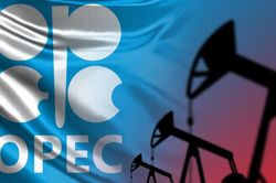 Giá dầu tăng sau quyết định của OPEC+