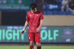 V-League trở lại: 'Làm đất' cho bóng đá nội