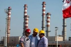 Iran ký thỏa thuận dầu mỏ trị giá 80 tỷ USD với các nhà đầu tư nước ngoài