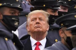 Ông Trump tiết lộ số tội danh bị cáo buộc