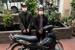 Thấy chiếc xe không biển, công an kiểm tra phát hiện điều mờ ám