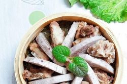 Bữa tối ngon miệng với món sườn hấp khoai môn dễ làm