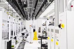 Nhật Bản hạn chế xuất khẩu thiết bị sản xuất chip bán dẫn sang Trung Quốc