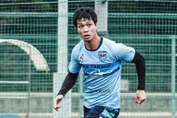 Éo le Công Phượng ra mắt Yokohama... ở phút 90+3