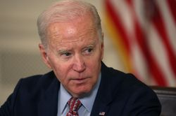 Phản ứng của ông Biden khi ông Trump tới tòa và bị bắt