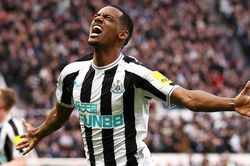West Ham vs Newcastle (trực tiếp K+): Isak, chìa khóa giúp 'Chích chòe' vượt MU