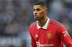 Tin bóng đá MU ngày 5/4: Cựu sao MU chỉ ra vấn đề về Rashford, Ten Hag cảnh báo học trò
