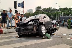 Điều tra vụ tai nạn liên hoàn khiến nhiều người bị thương