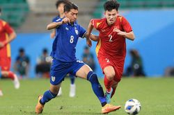 HLV trưởng U22 Thái Lan: Đá với U22 Việt Nam rất khó
