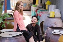 Không chỉ quỳ gối rửa chân cho Khánh Thi, Phan Hiển có level chăm vợ bầu 'đỉnh cao'