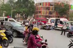 Hà Nội: Ô tô gây tai nạn liên hoàn tại ngã tư