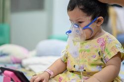 Nhóm trẻ dễ nhiễm virus RSV nhất
