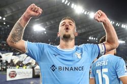 Lazio: Bay cao để giữ ngôi sao