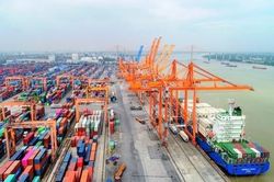 Tiếp tục tháo gỡ khó khăn cho doanh nghiệp, thúc đẩy sản xuất kinh doanh