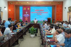 Chủ tịch UBND tỉnh Bạc Liêu yêu cầu gỡ bỏ bảng cấm quay phim, ghi âm, chụp ảnh tại các Sở, ngành