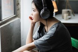 Vì sao nghe nhạc buồn lại cảm thấy dễ chịu hơn?