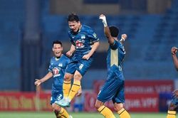 Vùi dập Viettel, HAGL có chiến thắng đầu tiên trong mùa giải