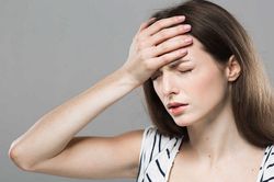Hay bị đau đầu là biểu hiện của bệnh nguy hiểm gì?