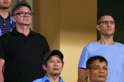 HLV Troussier chứng kiến dàn sao HAGL tỏa sáng, tìm ra đáp án trước thềm SEA Games 32?