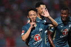 Minh Vương, Ngọc Quang không bị Công Phượng và Xuân Trường 'phủ bóng'