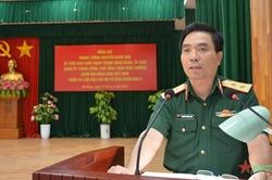 Trung tướng Nguyễn Doãn Anh làm việc với Quân khu 5 về nhiệm vụ quân sự quốc phòng