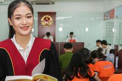Ngành Luật kinh tế: Vừa am hiểu pháp lý, vừa rành kinh tế học