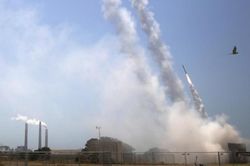 Iron Dome đánh chặn được 1 tên lửa tấn công