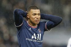 Kylian Mbappe bất mãn với PSG