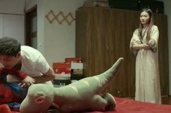 Gia đình mình vui bất thình lình: Trích đoạn đêm tân hôn nhiều hài hước của Danh và Trâm Anh hút triệu view