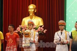 Khởi tranh Giải bóng đá 7 người tuổi trẻ công an Thủ đô