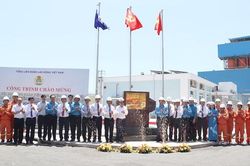 Gắn biển công trình Trạm biến áp 500 kV Vân Phong và đấu nối