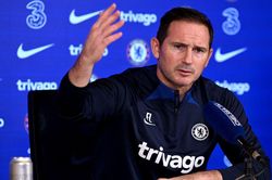 Vì sao Chelsea chọn Frank Lampard ngồi 'ghế nóng'?
