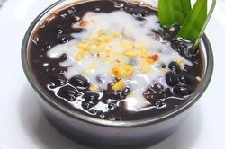 2 thời điểm vàng uống nước đậu đen giúp phụ nữ hồi xuân, nhưng nhớ 4 điều này kẻo rước bệnh
