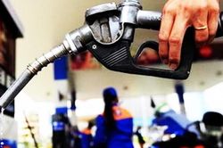 Giá xăng dầu hôm nay 8/4: Ngừng đà tăng, trụ vững ở mức cao