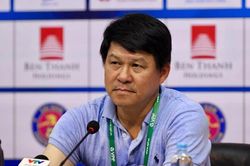 HLV Vũ Tiến Thành đổ lỗi cho trọng tài, chỉ trích cựu Chủ tịch Hà Nội FC
