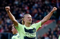 Haaland đi vào lịch sử Premier League