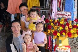 Lê Dương Bảo Lâm 'chơi lớn' tặng vợ 200 bộ đồ cùng dòng nhắn nhủ 'dở khóc dở cười'