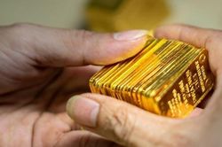 Giá vàng hôm nay ngày 9/4: Tăng mạnh, dự báo sẽ lên đỉnh trong thời gian ngắn