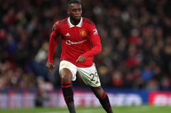 Tin bóng đá MU 10/4: Nhận tin dữ đúng lúc đua top 4, định đoạt tương lai Wan-Bissaka