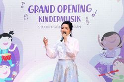 Hoa hậu Giáng My rơi nước mắt khi thấy em gái ruột 'bắt tay' nhạc sĩ Thanh Bùi trong dự án mới