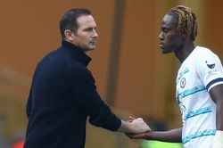 Phục sinh Chelsea thế nào đây, Lampard?