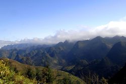 Hà Giang chỉ đạo cắm biển cảnh báo nguy hiểm các hang động, hố sụt
