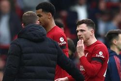 Giật chỏ vào mặt ngôi sao Liverpool, trợ lý trọng tài sắp nhận 'trái đắng'