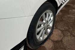 Vụ hơn 20 xe ô tô thủng lốp bất thường ở Hà Nội dưới góc nhìn pháp lý
