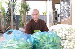 Gắn kết tăng ni, phật tử cùng làm điều tốt