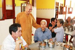 Địa chỉ chăm sóc người kém may mắn