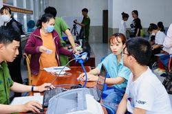 Hoàn thành thủ tục cấp CCCD cho 1.032 công dân Hà Nam xa quê trong 3 ngày đầu 'chiến dịch'