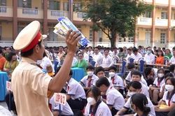 TPHCM: Phối hợp đẩy mạnh tuyên truyền về TTATGT cho học sinh, phụ huynh
