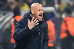 Ten Hag bị chỉ trích